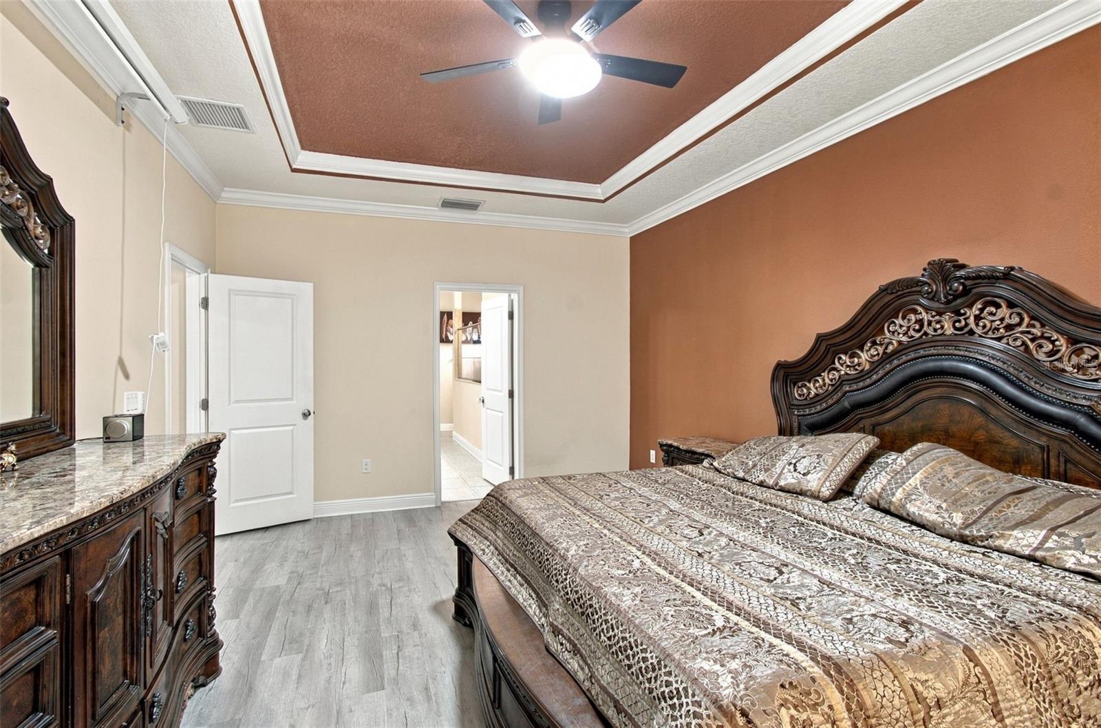 1015 TRACEY ANN LOOP
