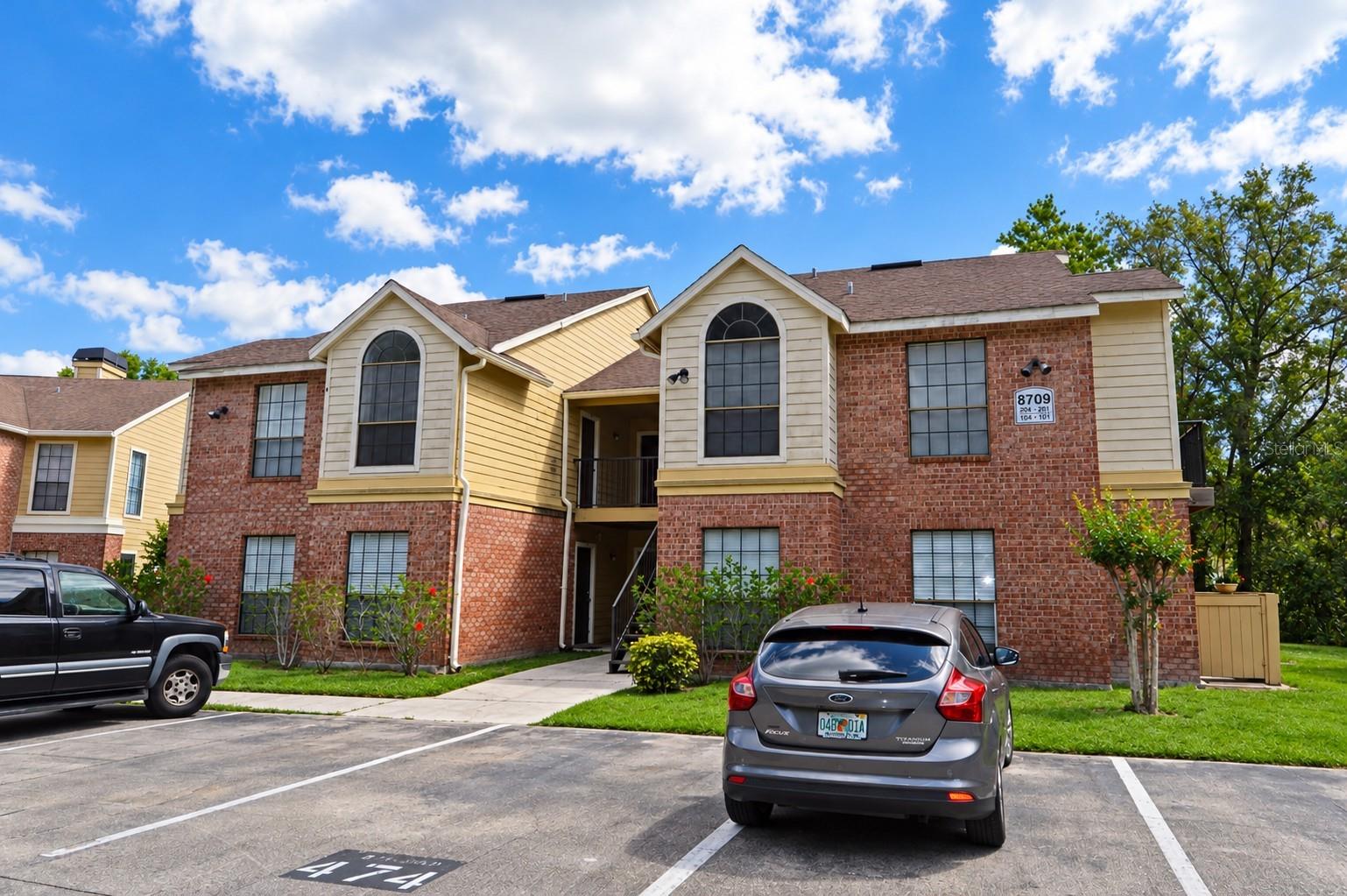 8709 Fancy Finch Dr #102, Tampa