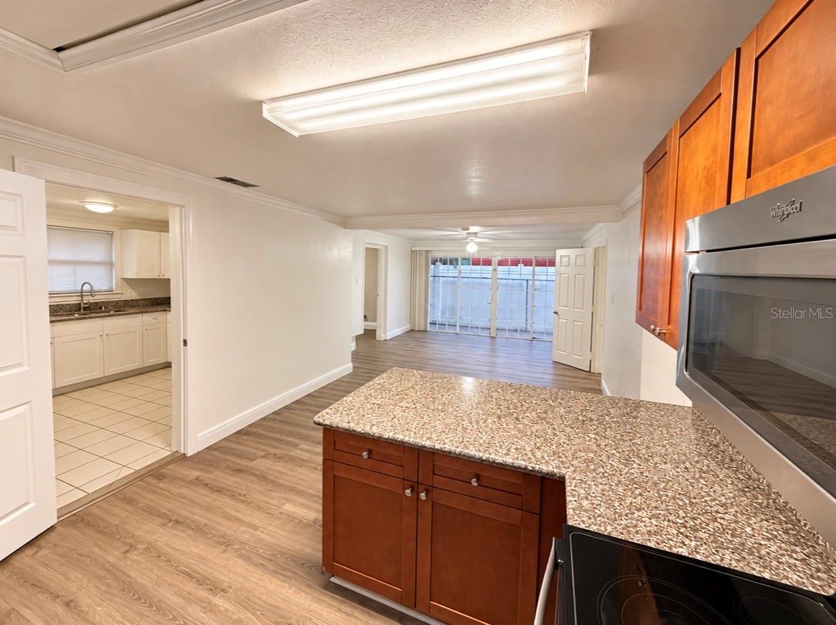 3901 KIMBALL AVE