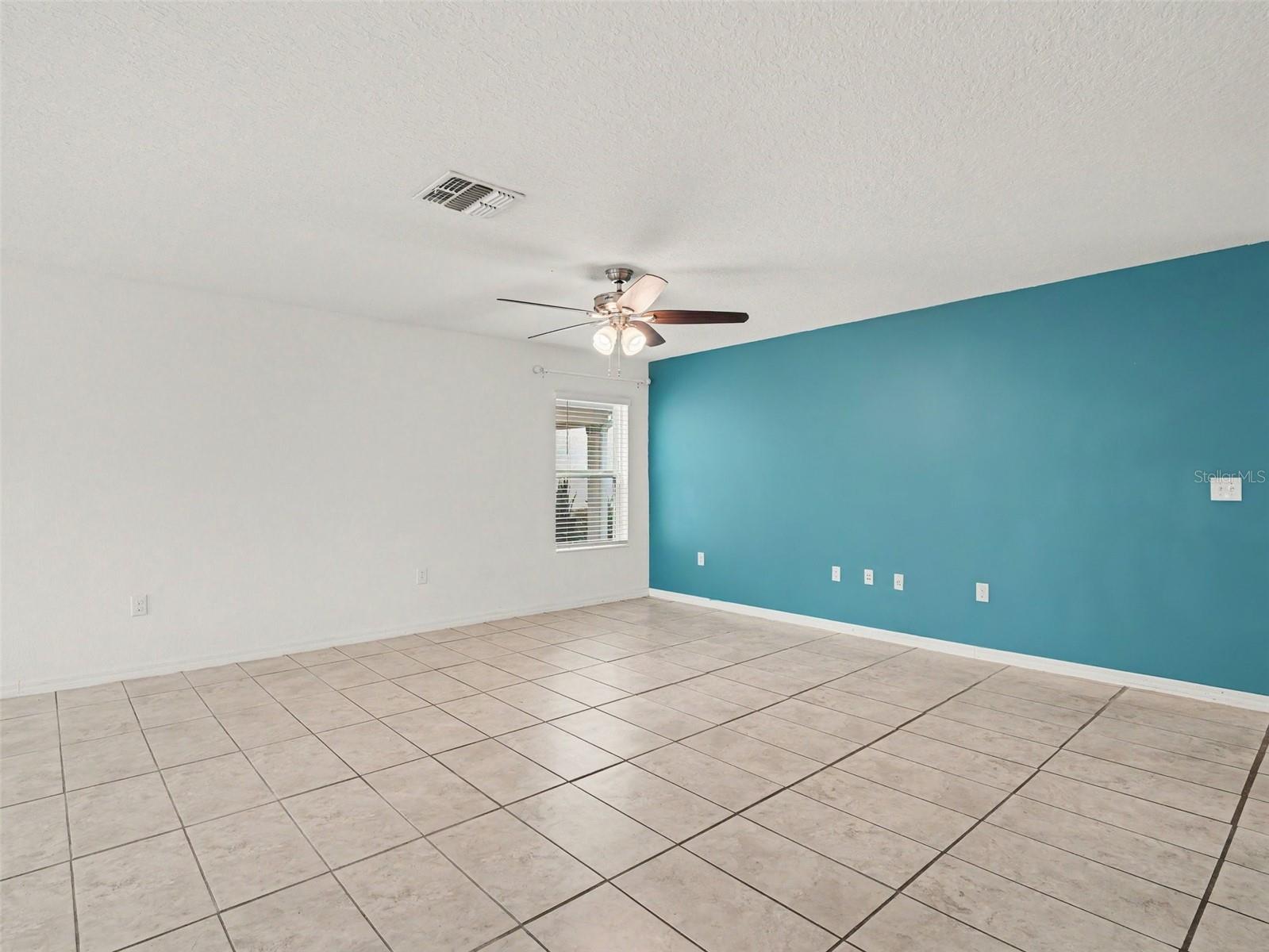 10439 LAGUNA PLAINS DR