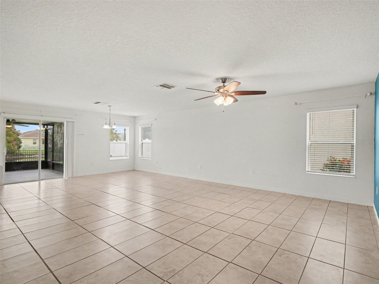 10439 LAGUNA PLAINS DR
