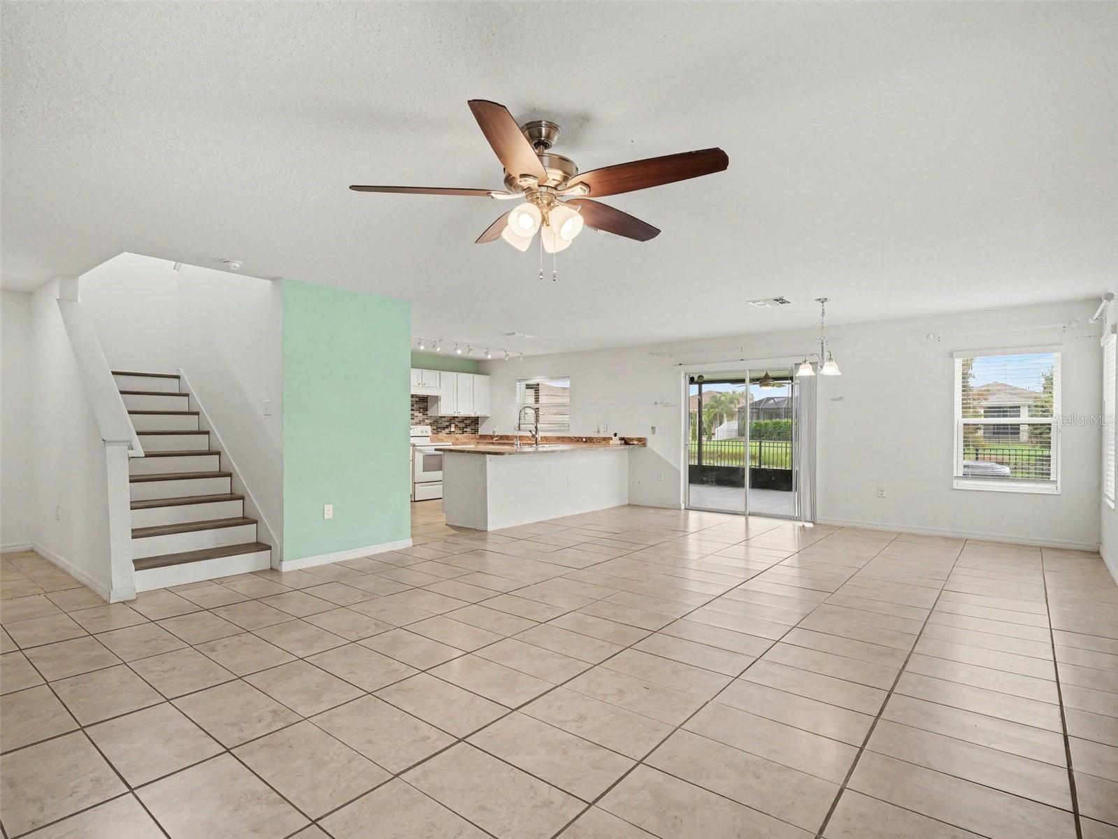 10439 LAGUNA PLAINS DR