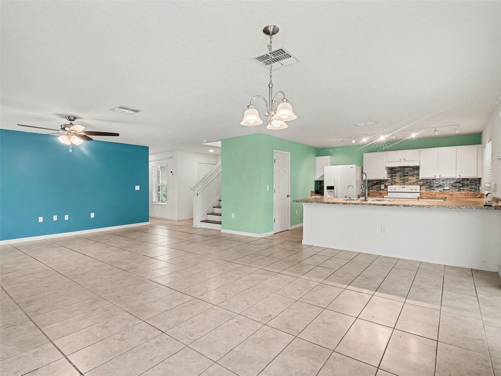 10439 LAGUNA PLAINS DR