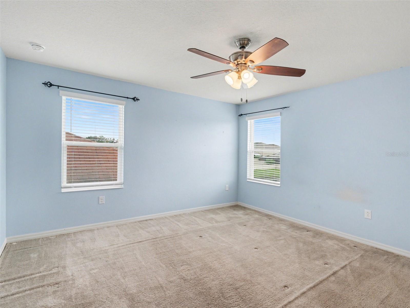 10439 LAGUNA PLAINS DR
