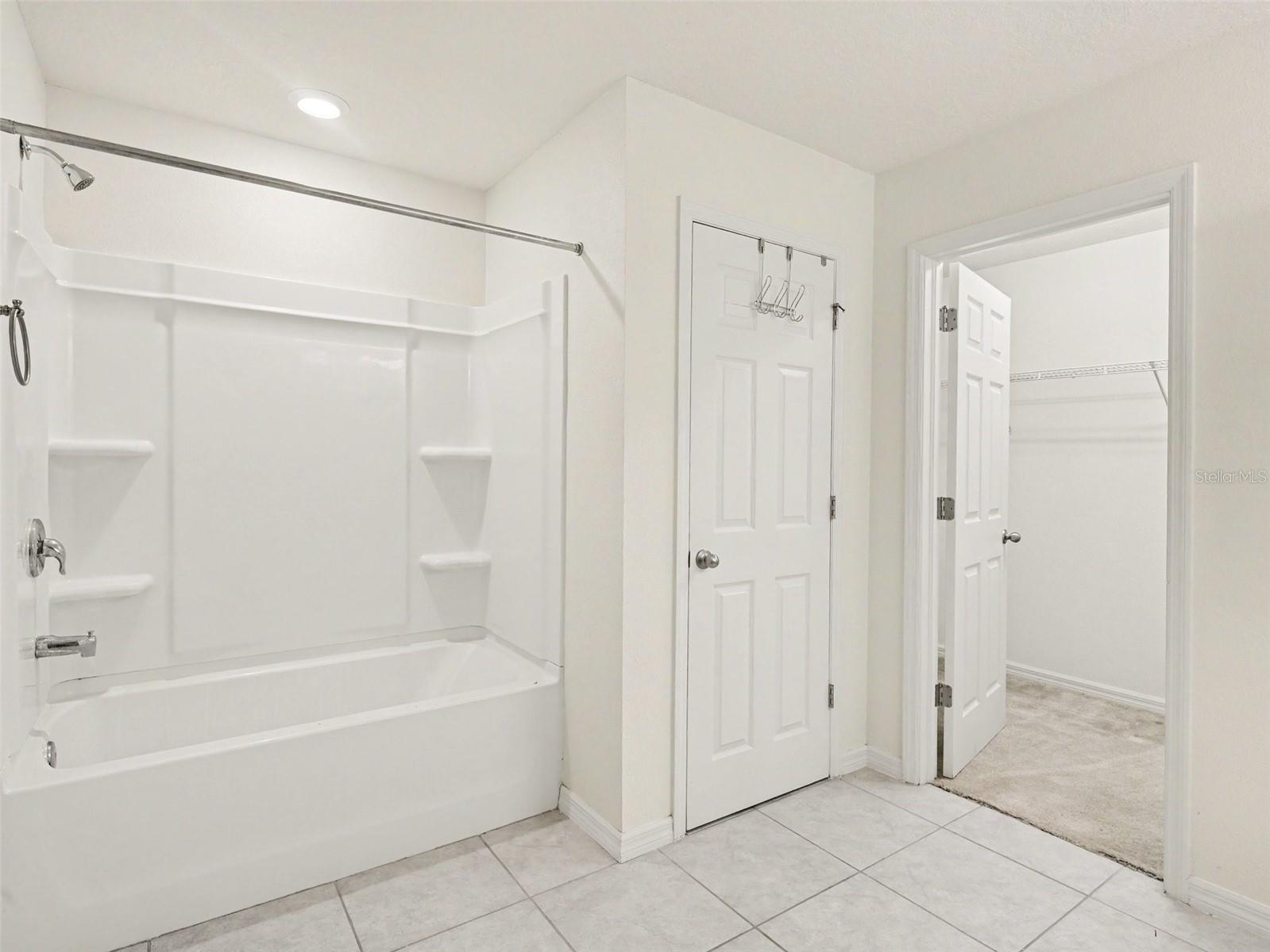 10439 LAGUNA PLAINS DR