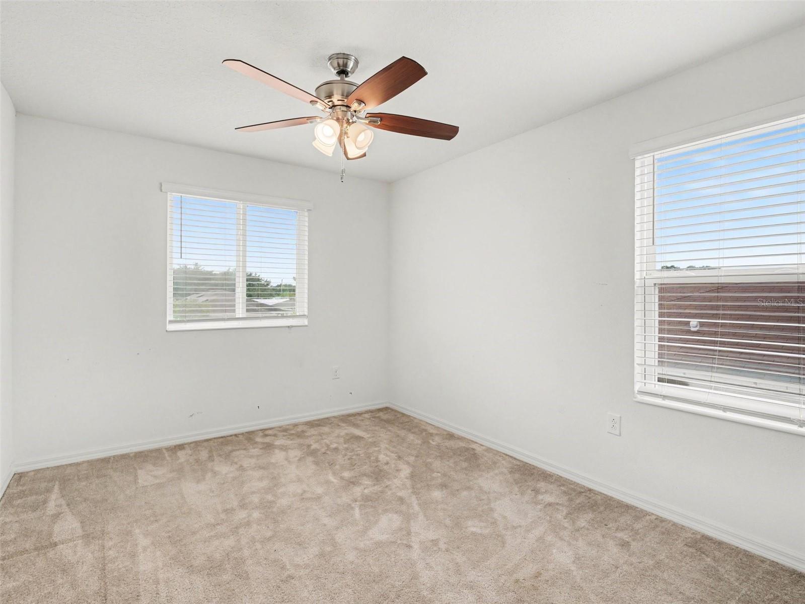 10439 LAGUNA PLAINS DR