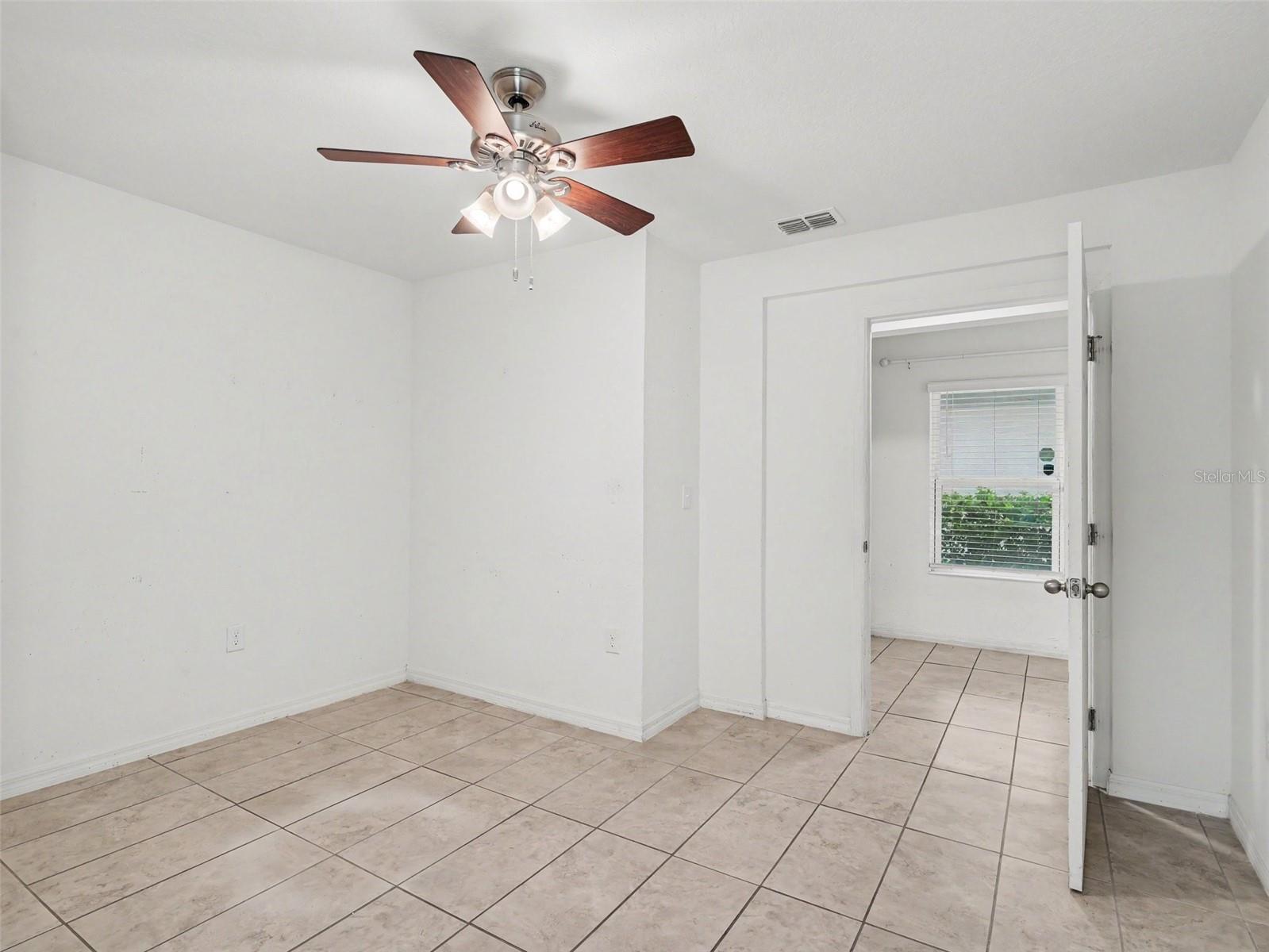 10439 LAGUNA PLAINS DR