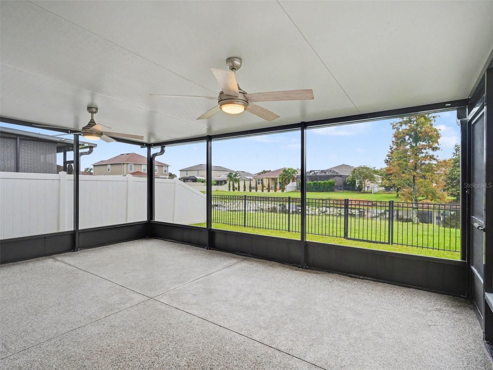 10439 LAGUNA PLAINS DR