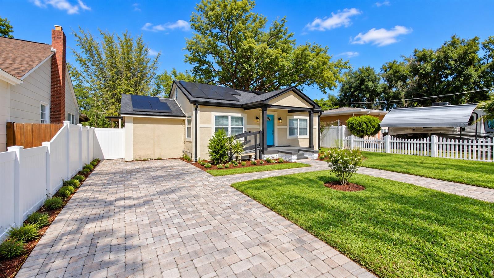 936 E SHADOWLAWN AVE