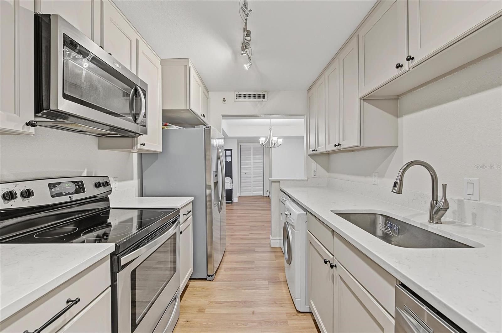3211 W SWANN AVE #203