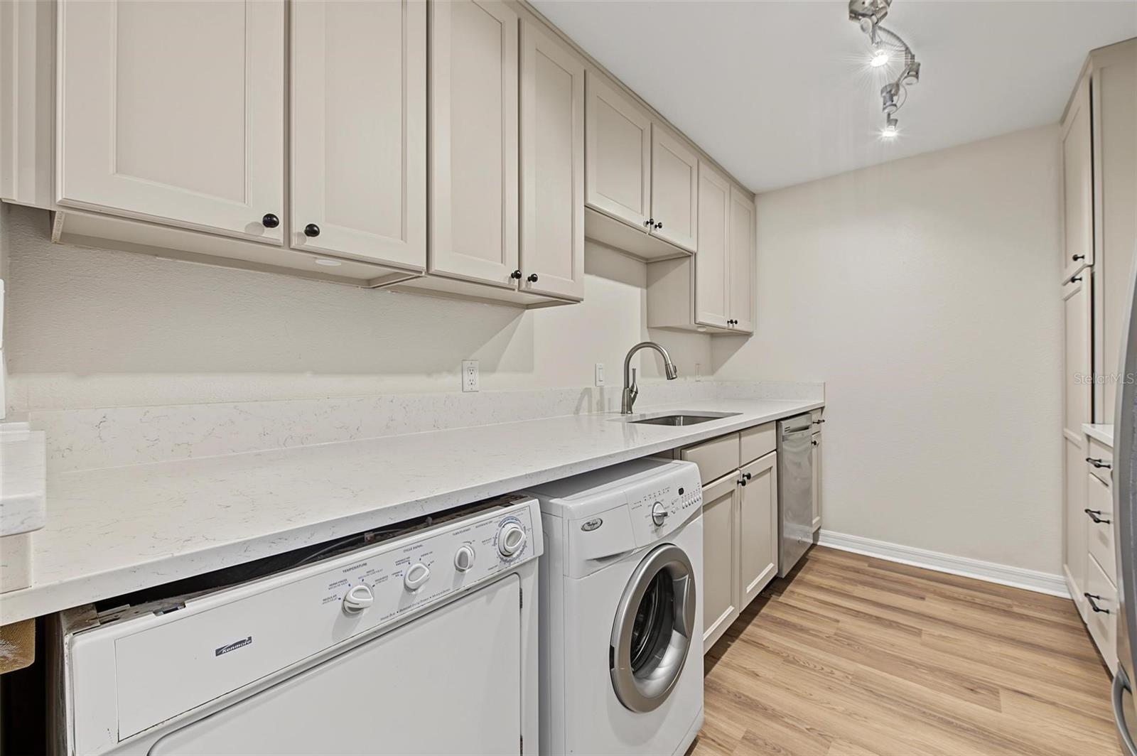 3211 W SWANN AVE #203