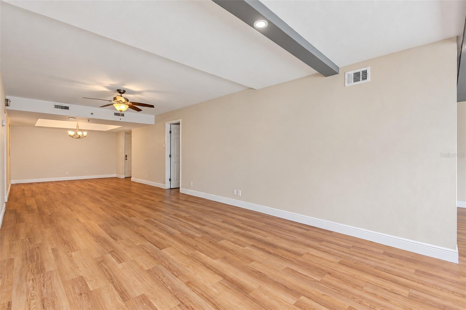 3211 W SWANN AVE #203