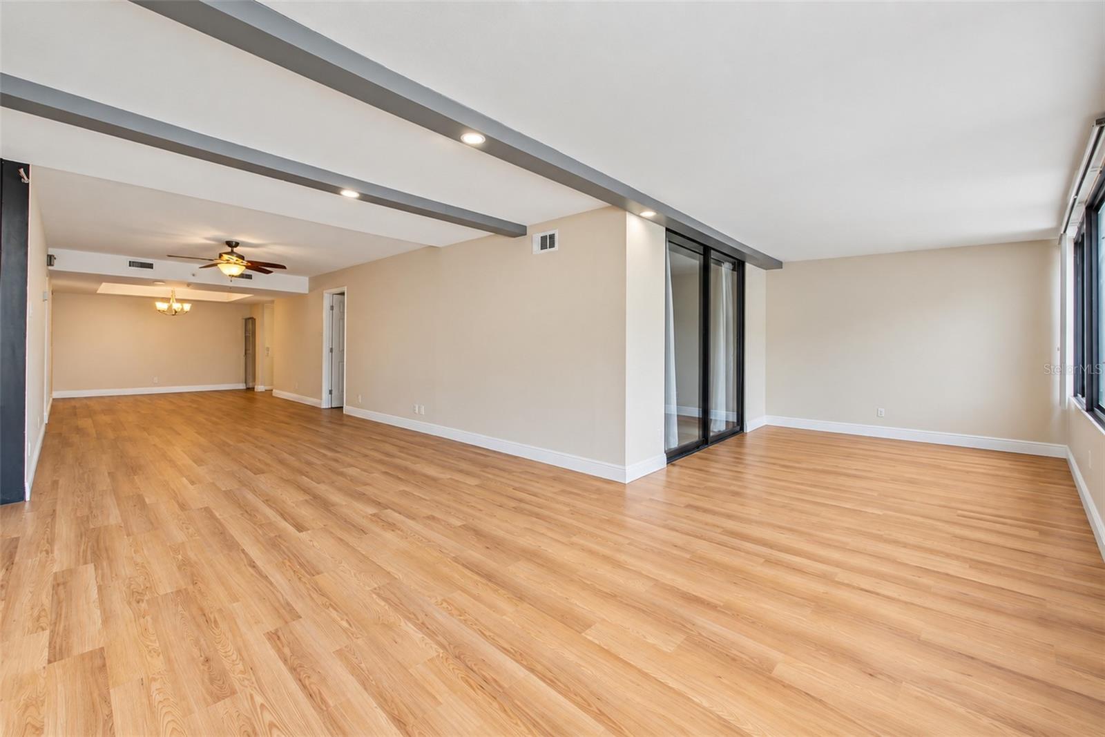 3211 W SWANN AVE #203