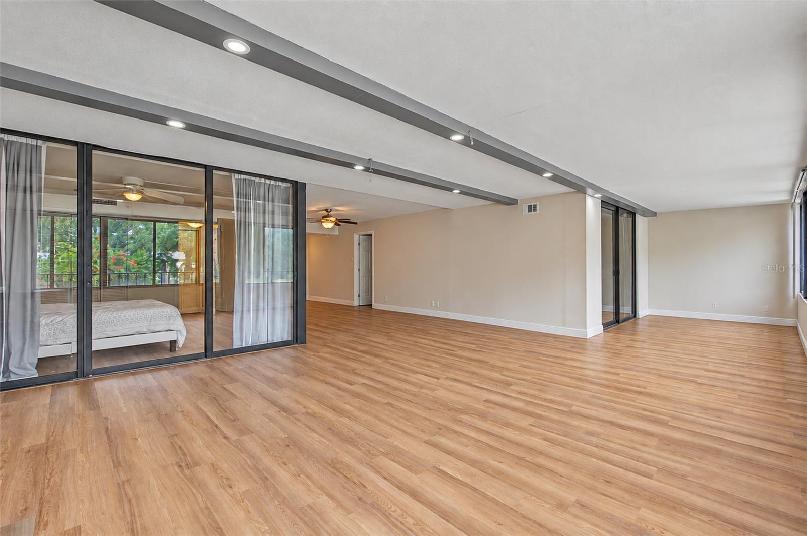 3211 W SWANN AVE #203