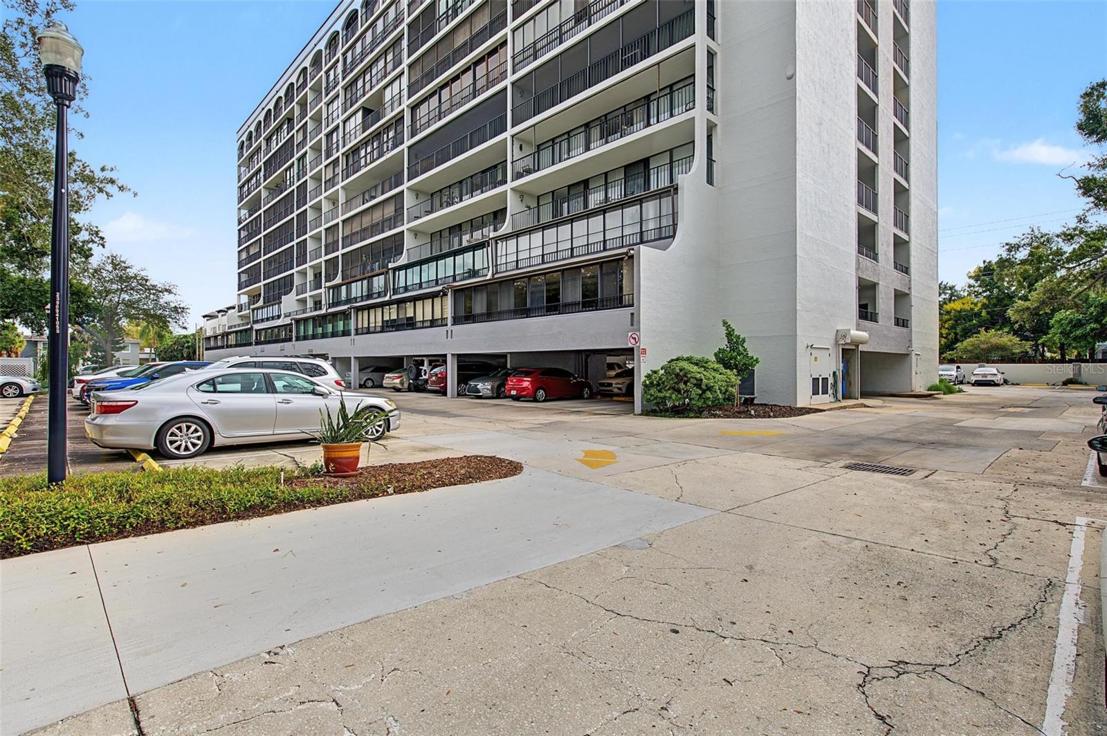 3211 W SWANN AVE #203