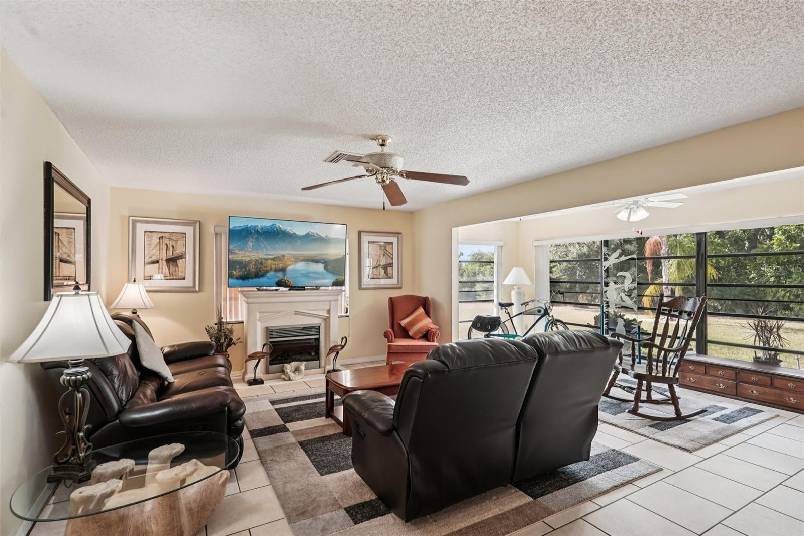 1805 NEW BEDFORD DR