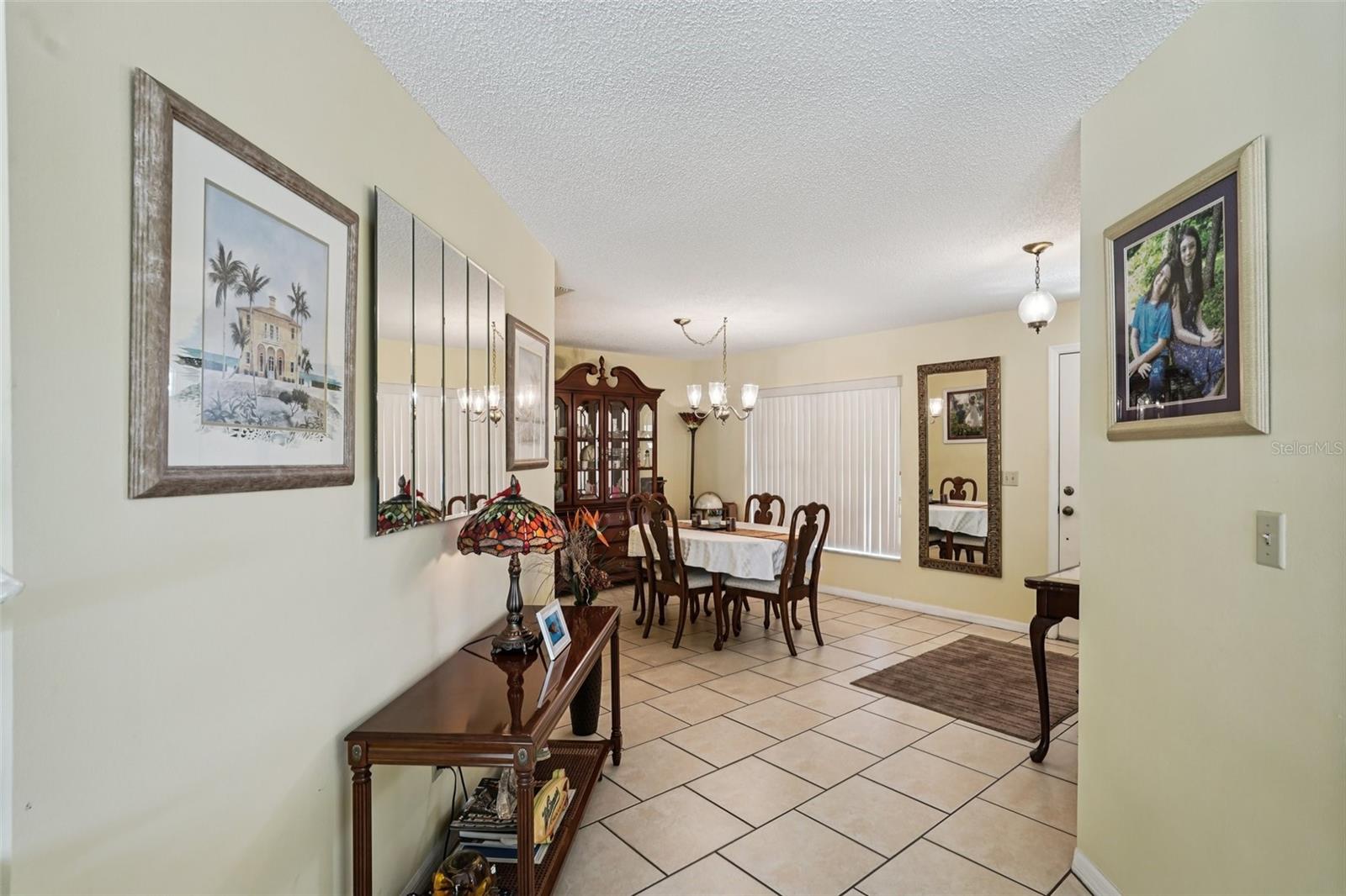 1805 NEW BEDFORD DR