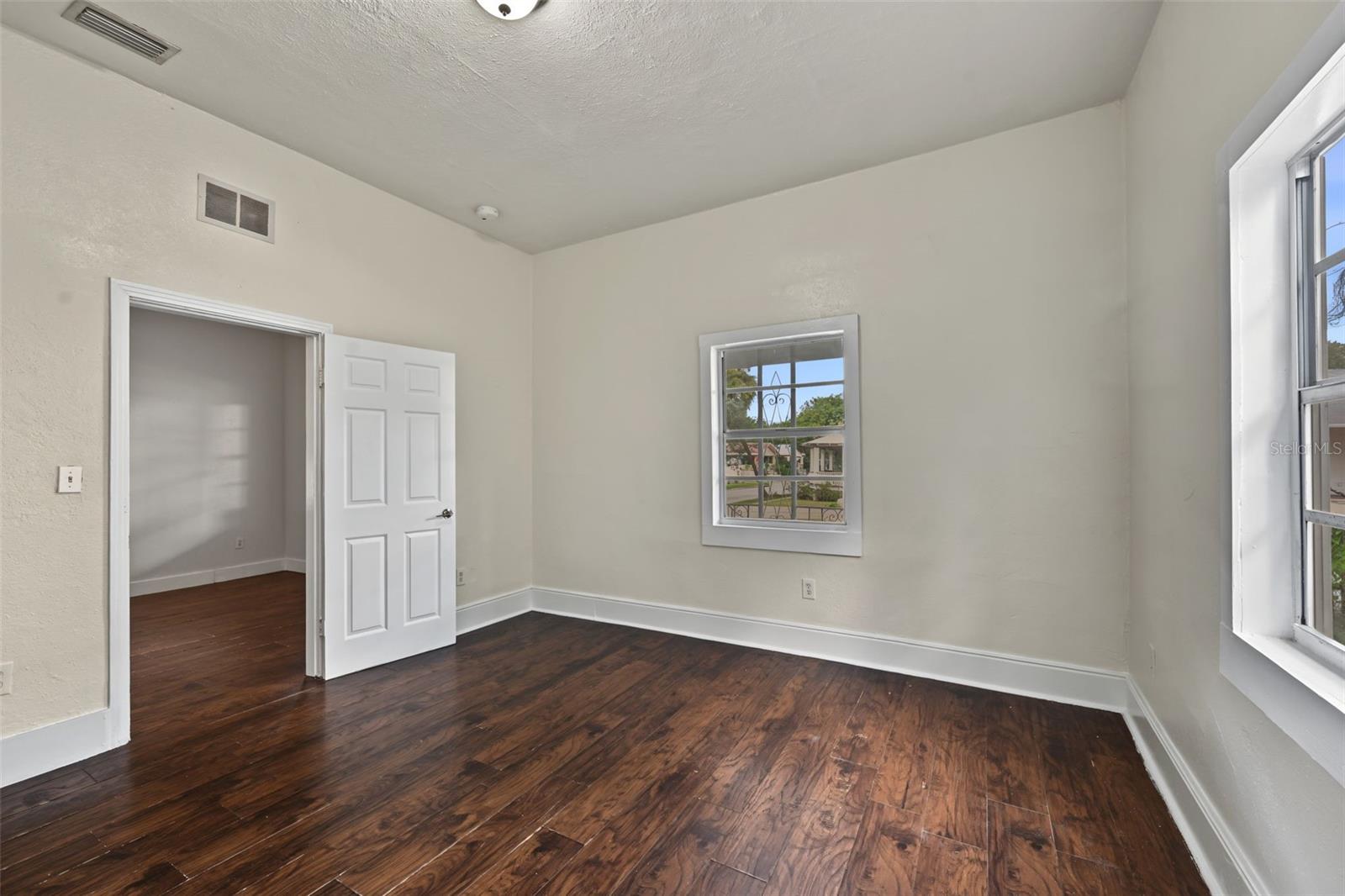1301 E 18TH AVE