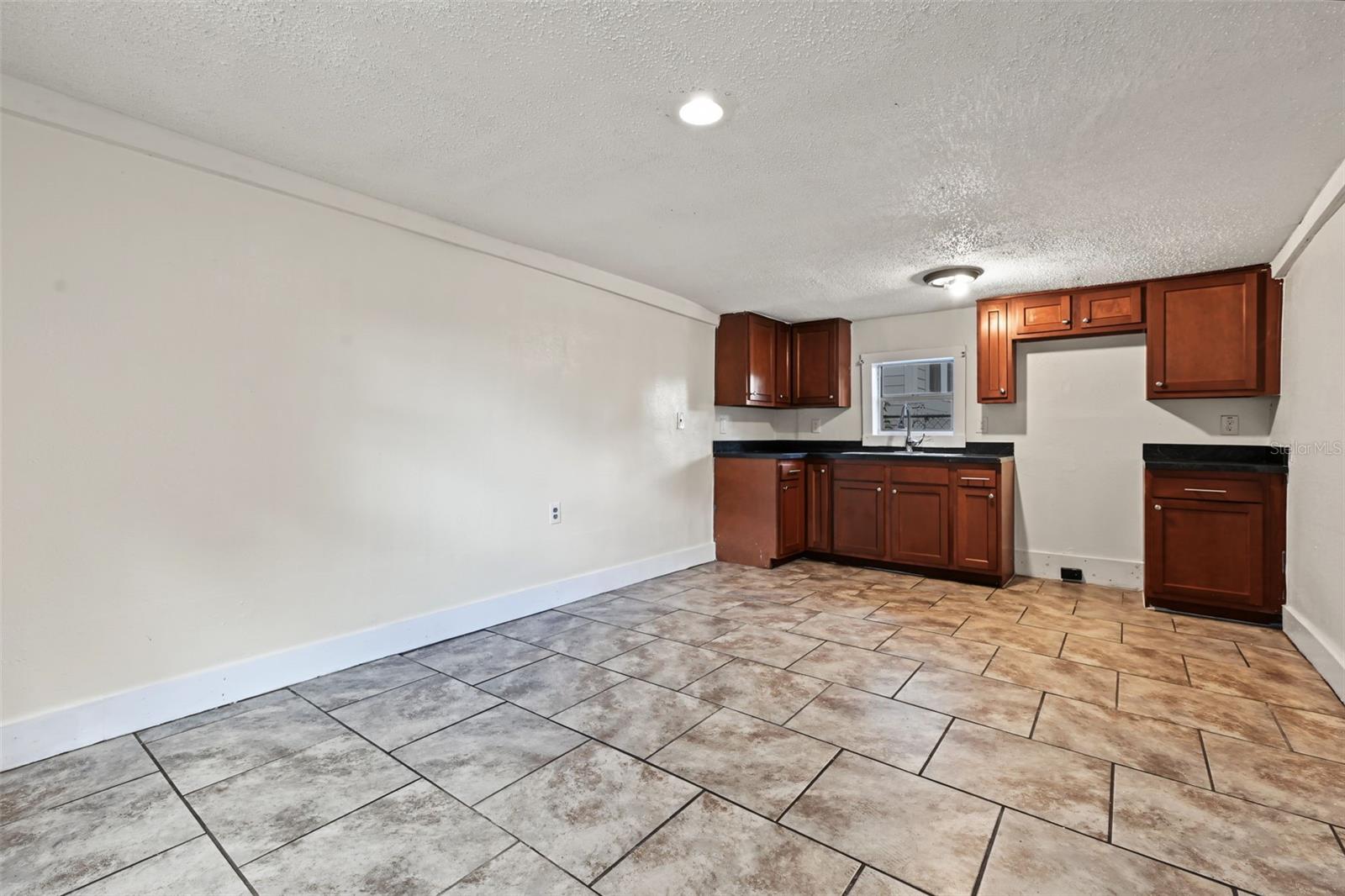 1301 E 18TH AVE