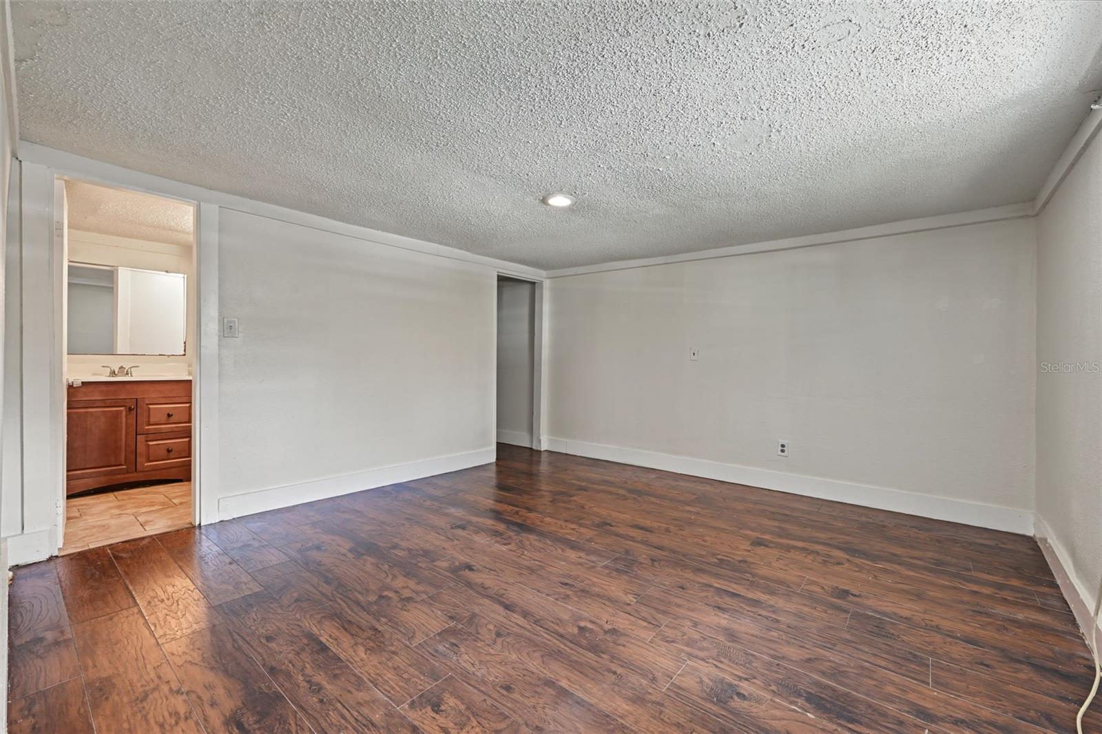 1301 E 18TH AVE
