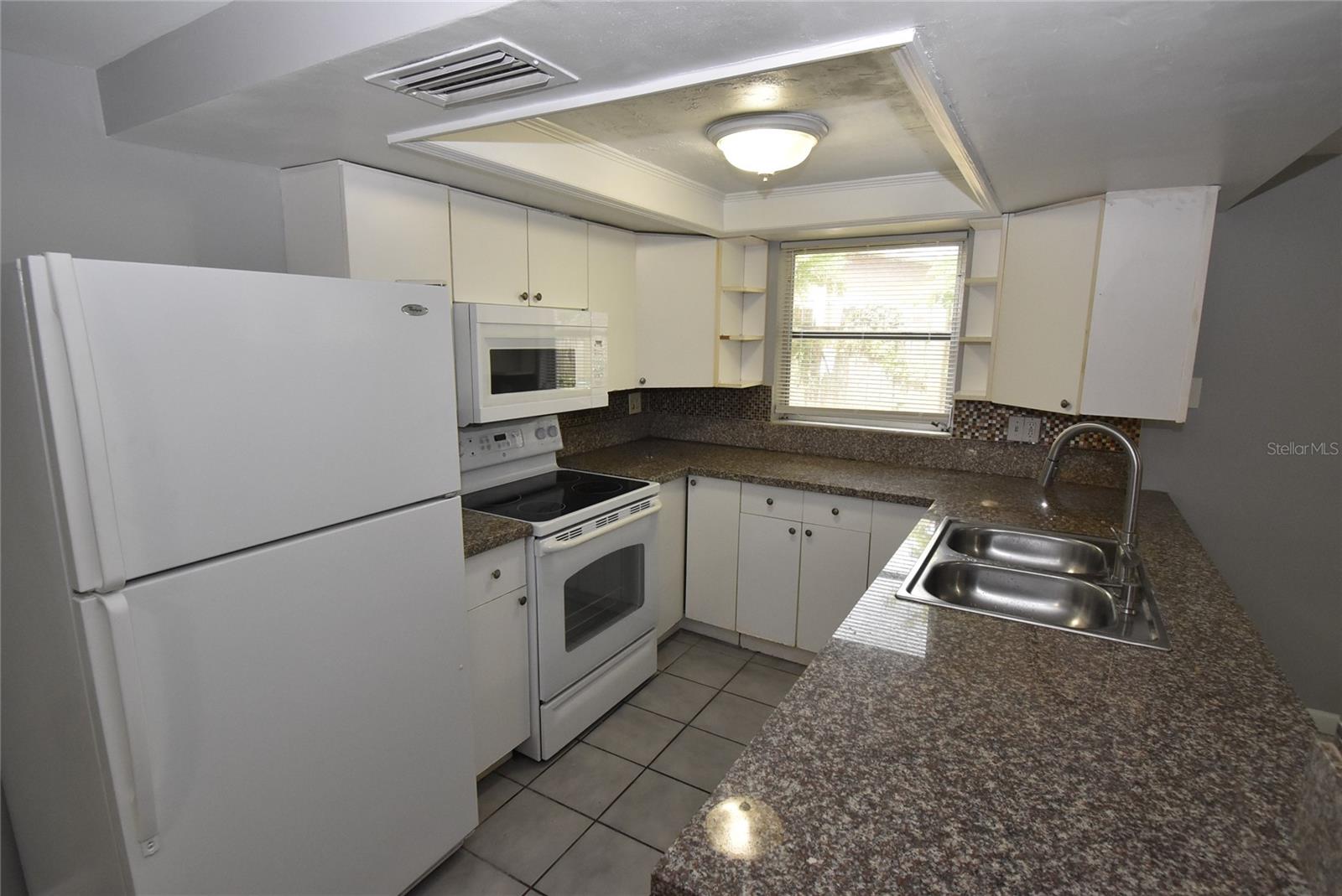 3212 BLUE BIRD DR