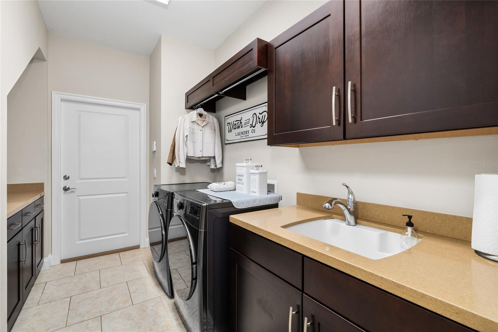 5915 ALANA LEIGH PL