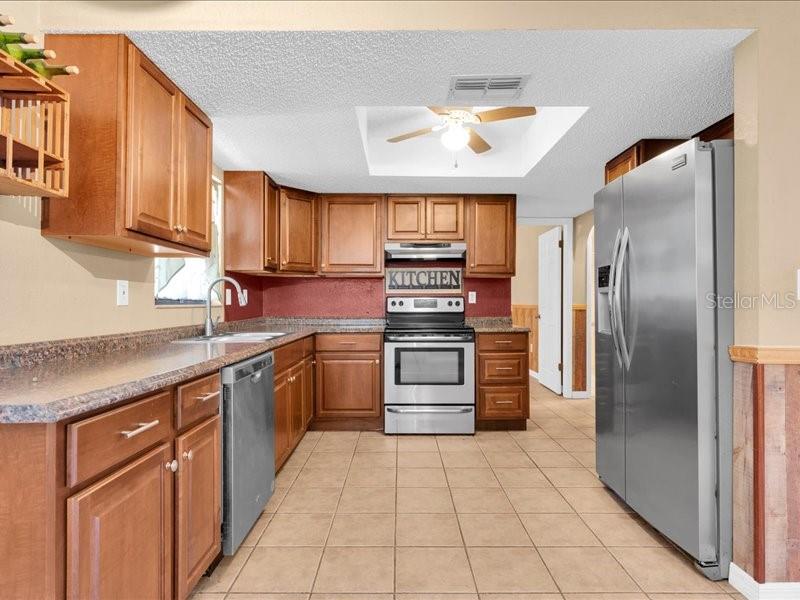 12805 PECAN TREE DR
