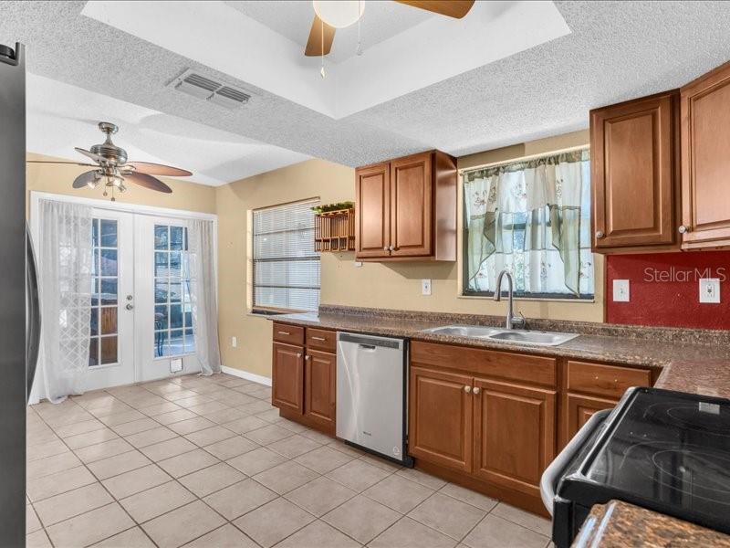 12805 PECAN TREE DR
