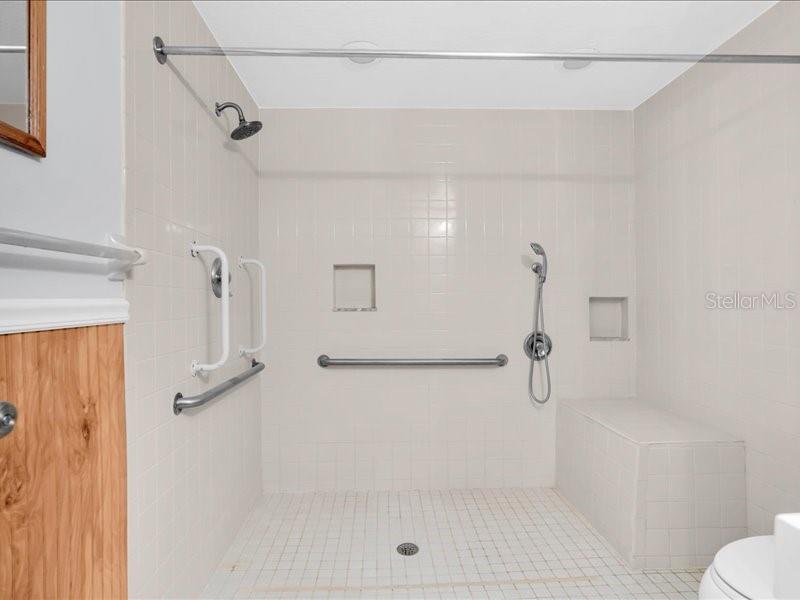 12805 PECAN TREE DR