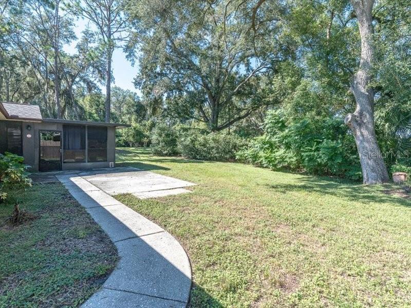 12805 PECAN TREE DR