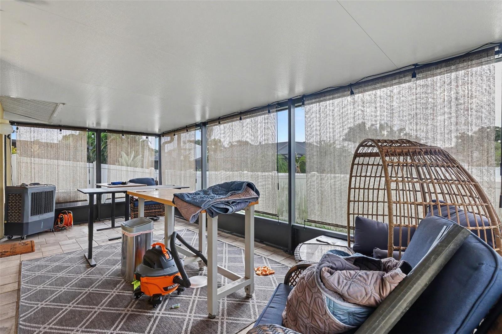 223 CASCADE BEND DR