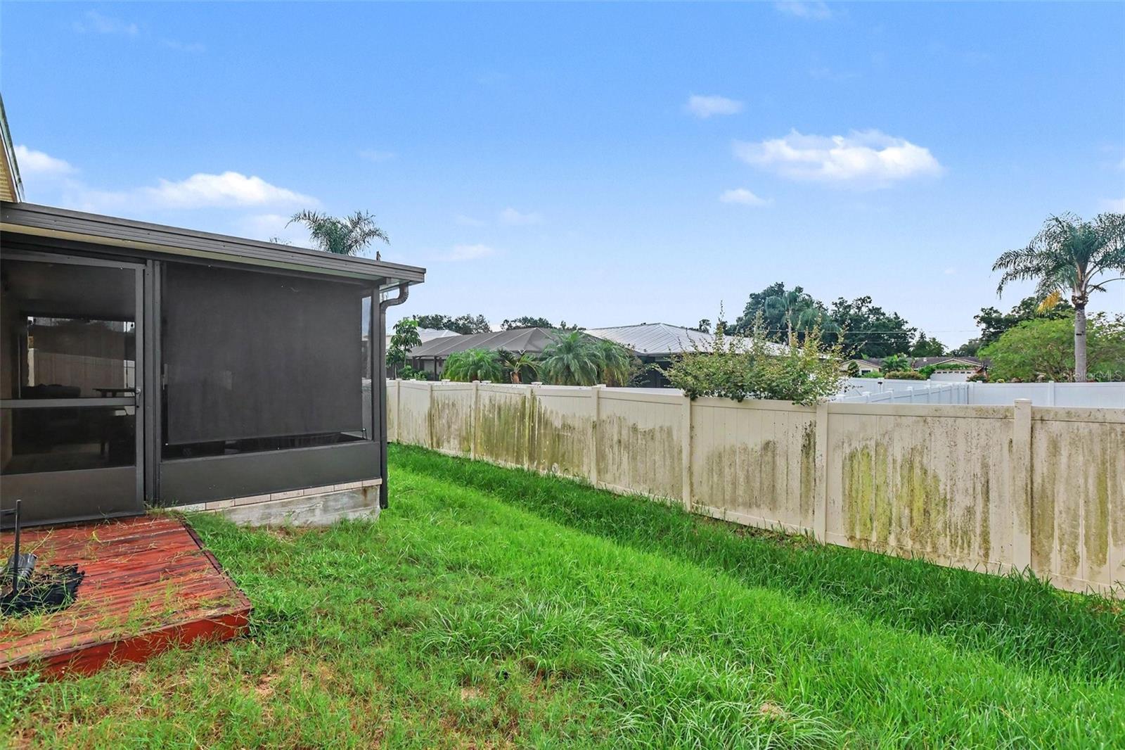 223 CASCADE BEND DR