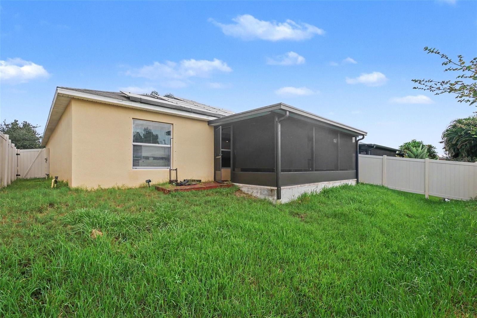 223 CASCADE BEND DR