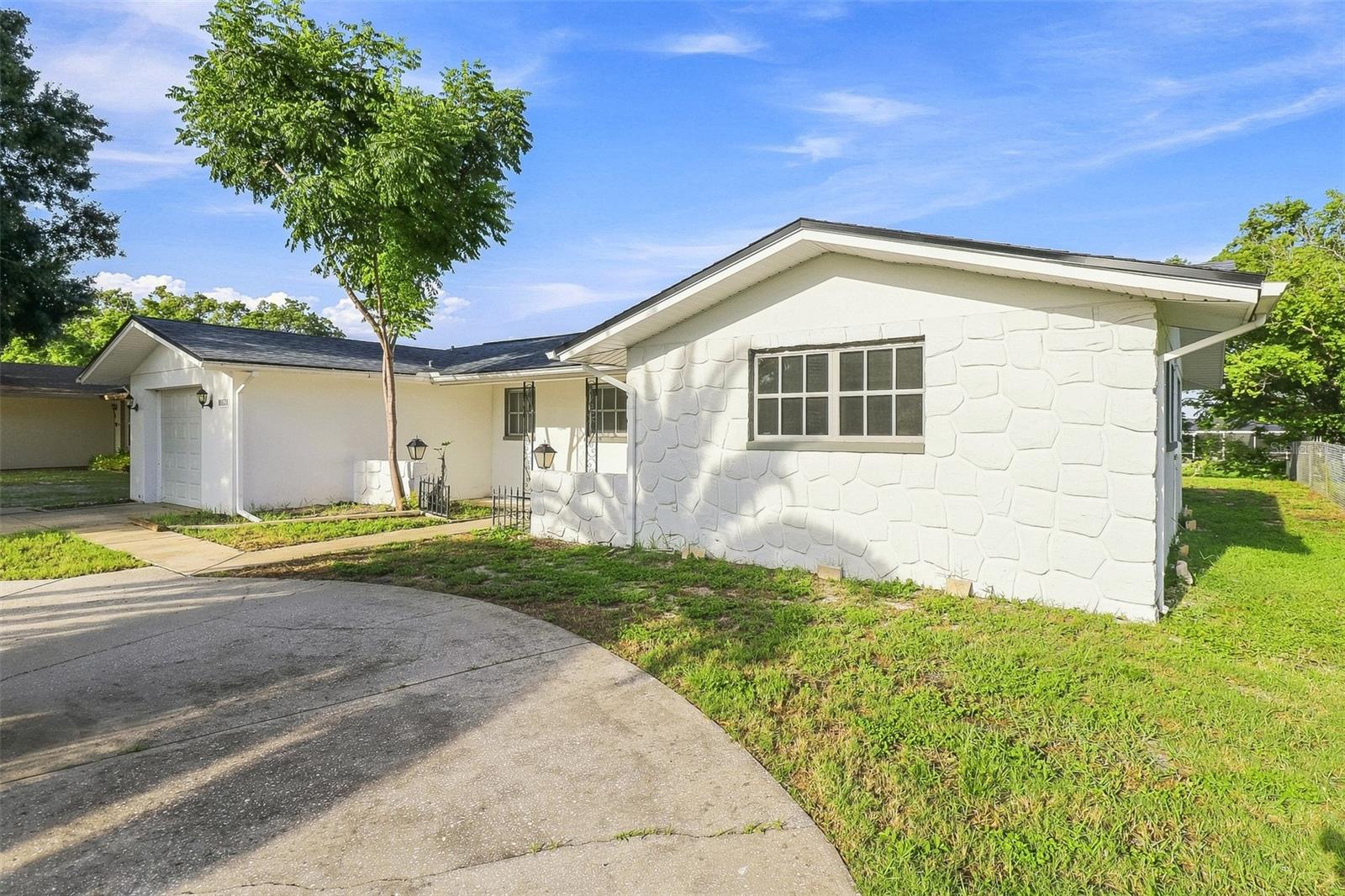 10121 OLEANDER DR