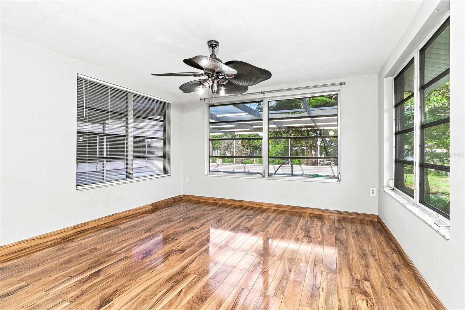 10121 OLEANDER DR