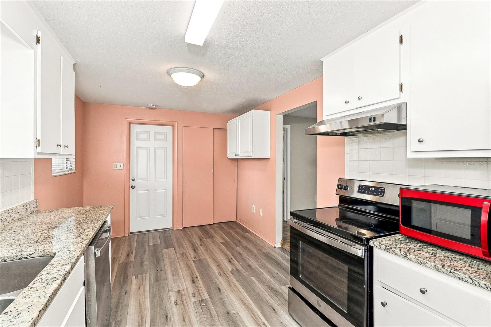 10121 OLEANDER DR