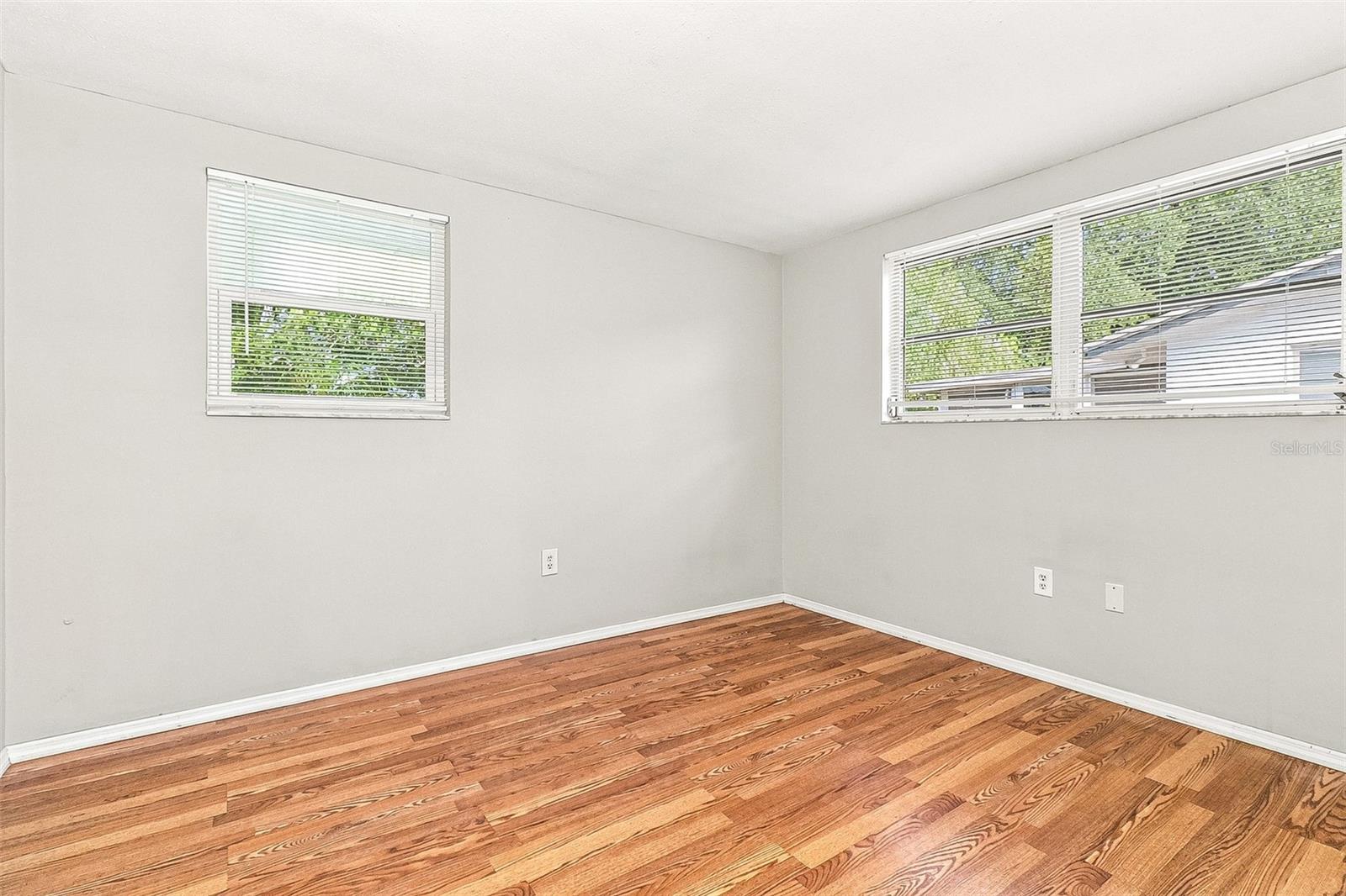 10121 OLEANDER DR