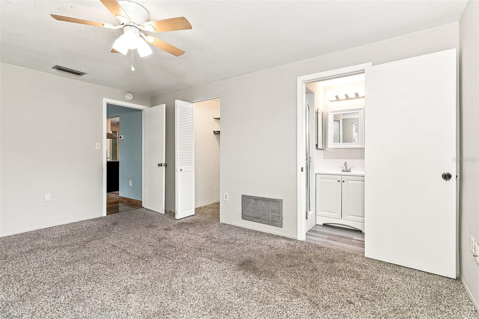 10121 OLEANDER DR
