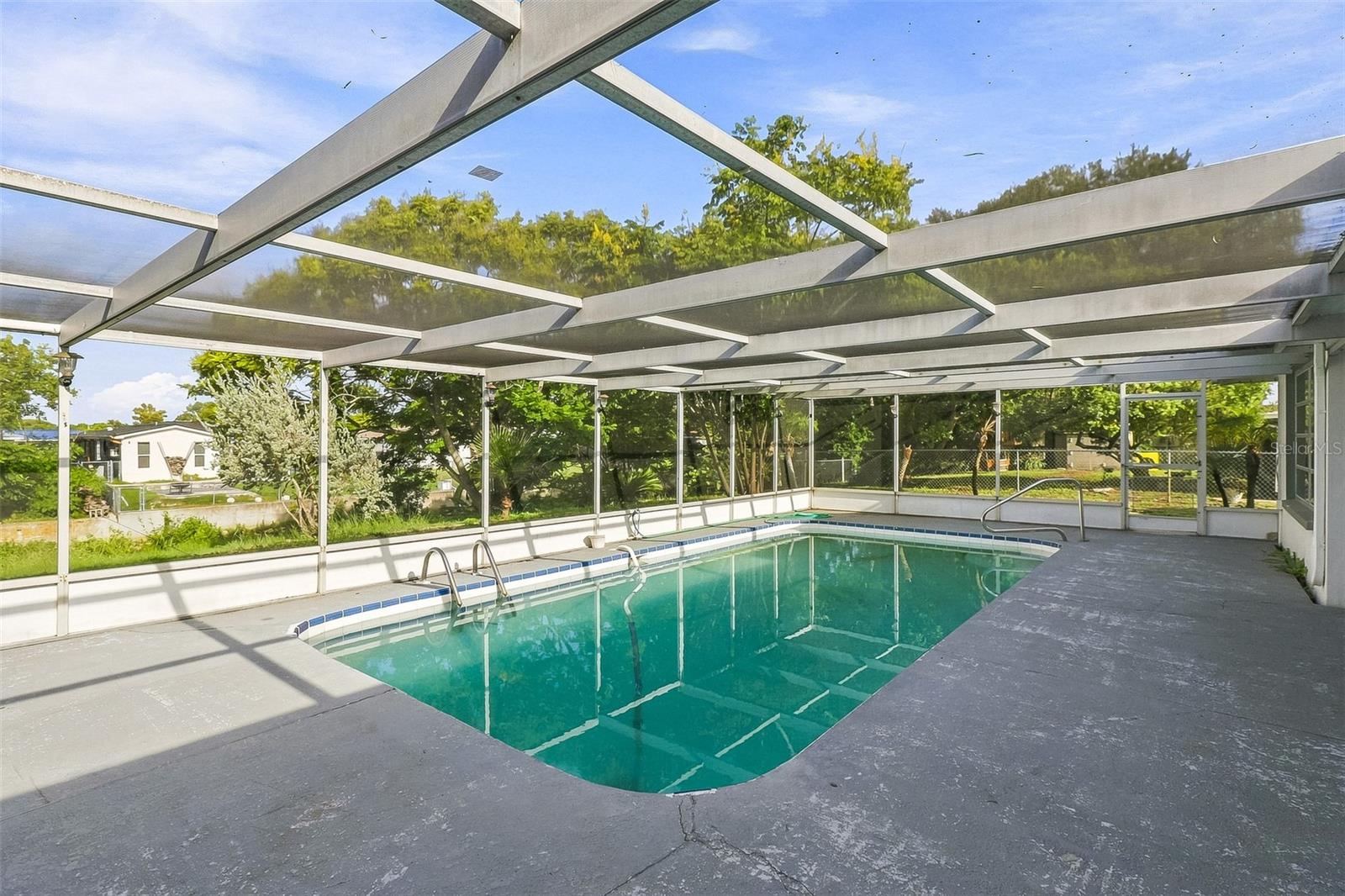 10121 OLEANDER DR