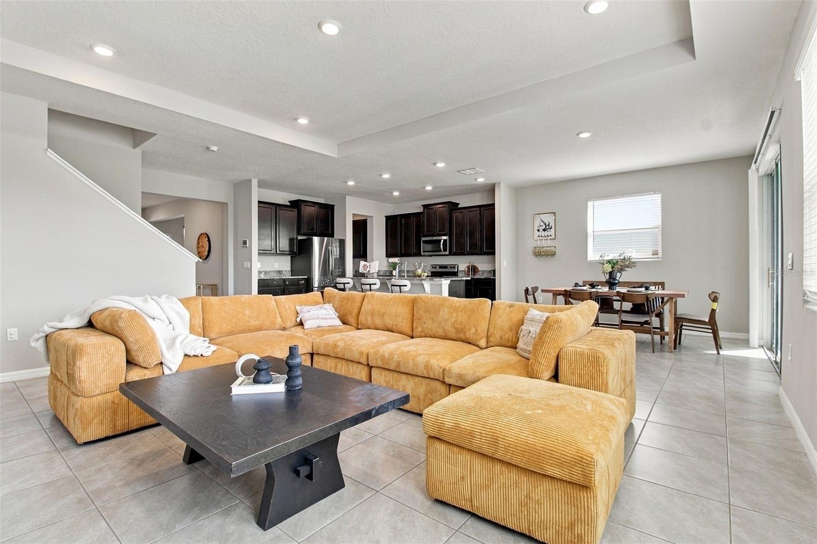 1510 TROPICAL OASIS AVE