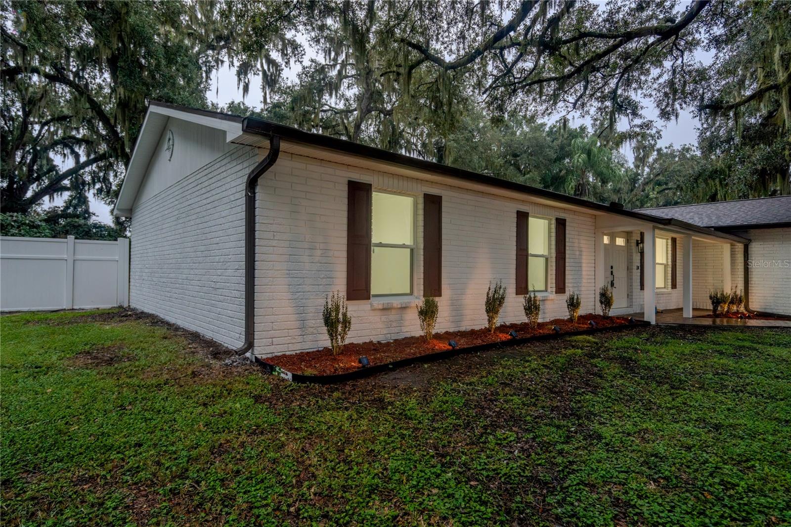 611 ROOKS RD