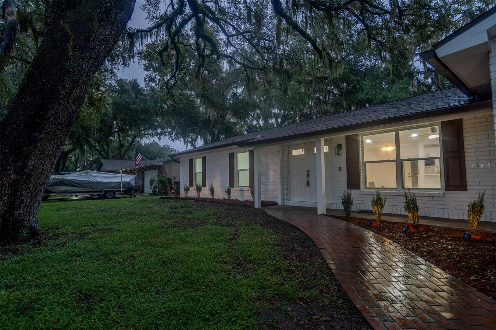 611 ROOKS RD