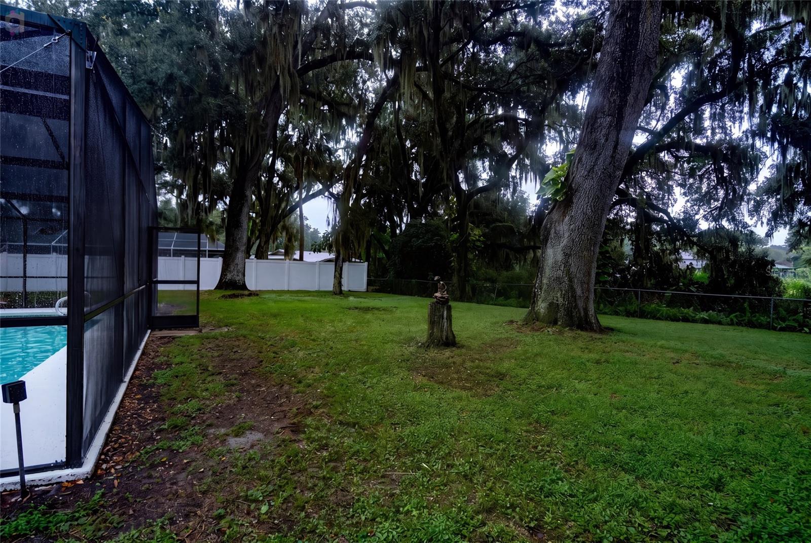 611 ROOKS RD