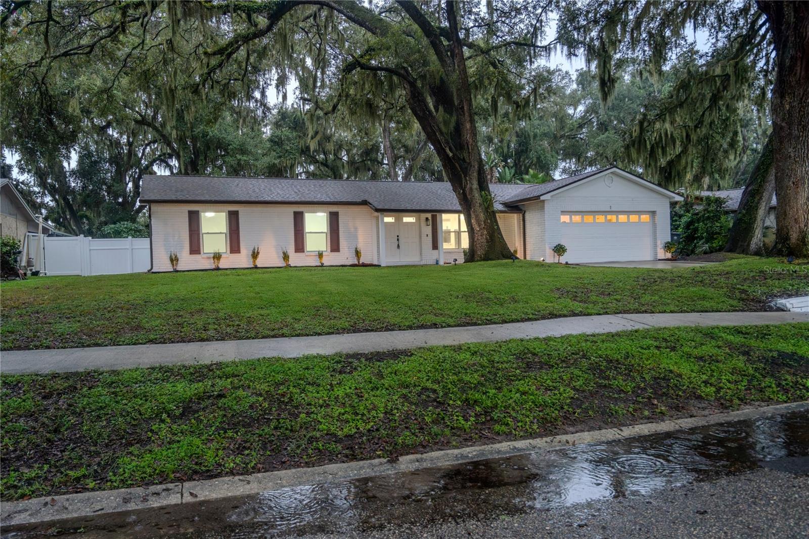 611 ROOKS RD