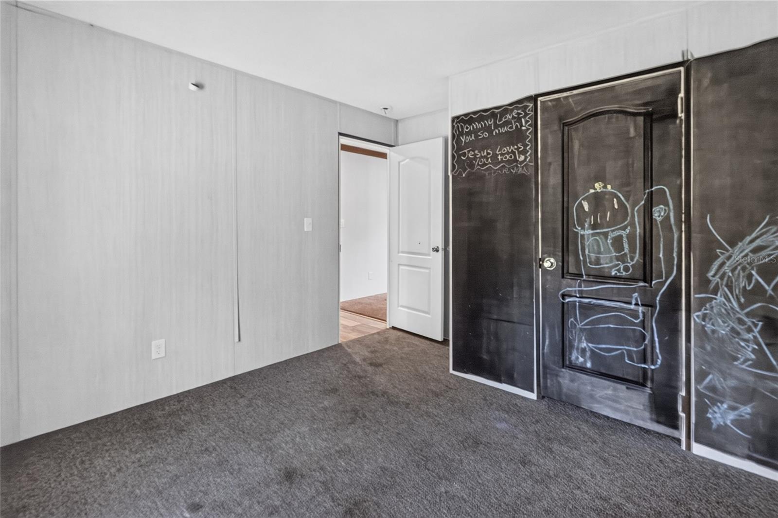 17538 EVELYN CT