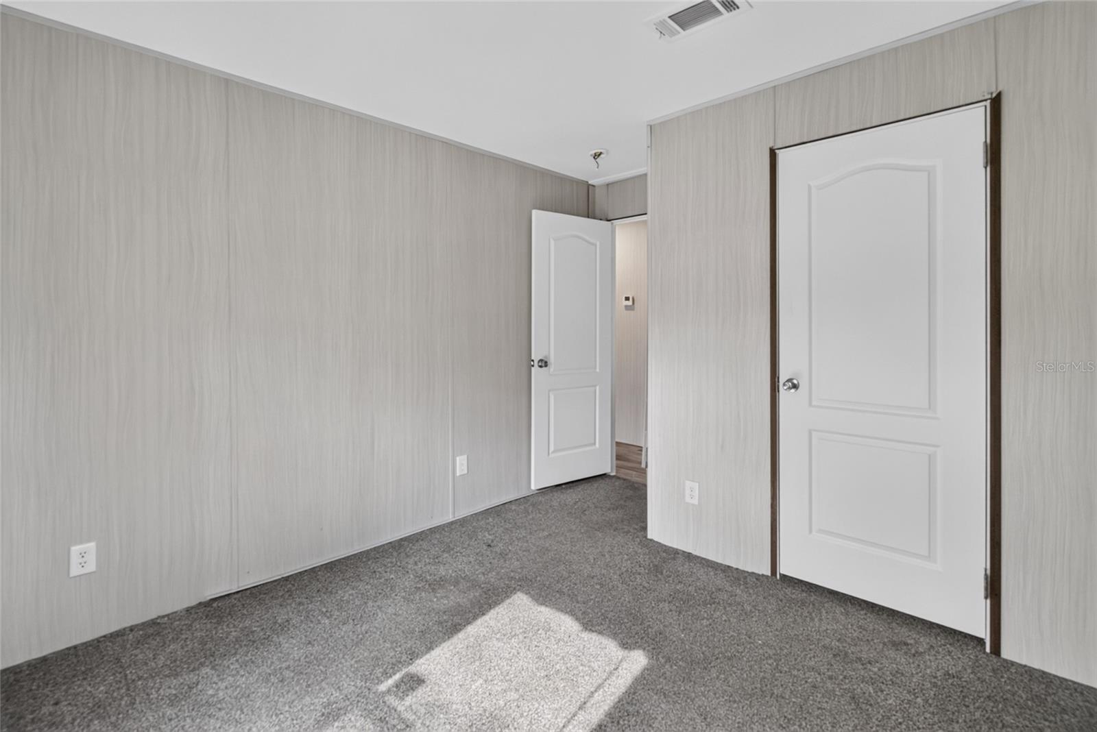 17538 EVELYN CT