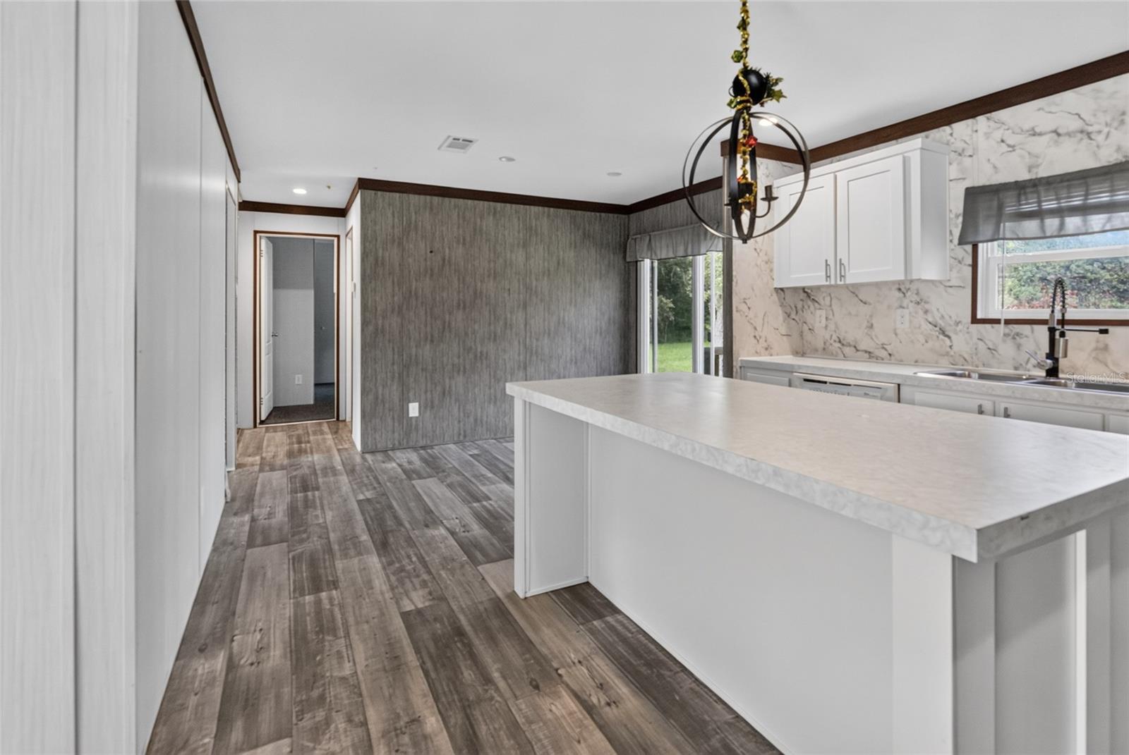 17538 EVELYN CT