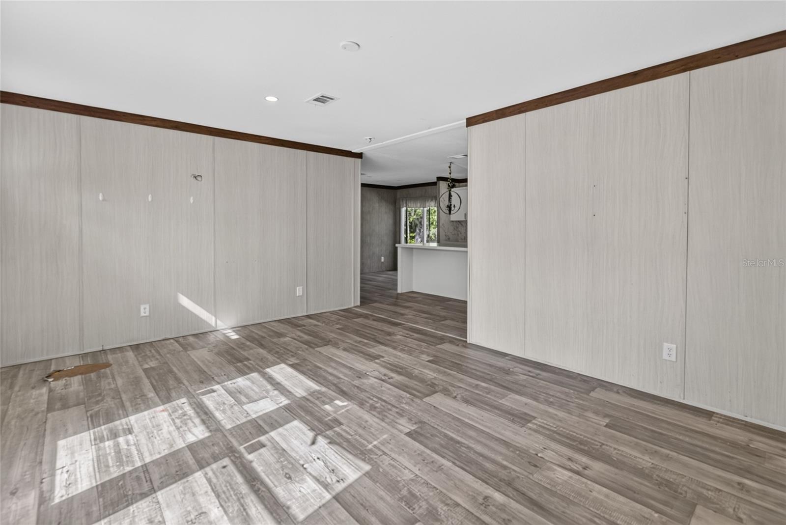 17538 EVELYN CT