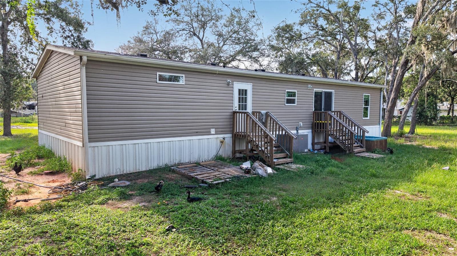 17538 EVELYN CT