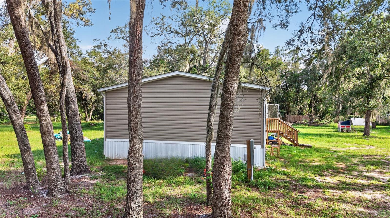 17538 EVELYN CT